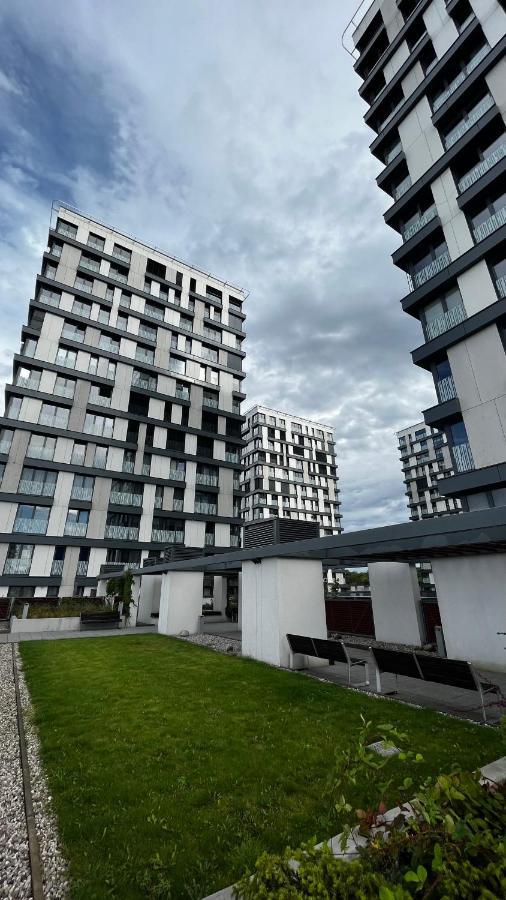 Residence Garden Tower S Balkonem, Garaz Prague Exterior photo